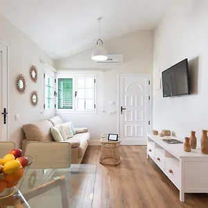  Apartment Homeforguest Modern And New Beachfront Spain