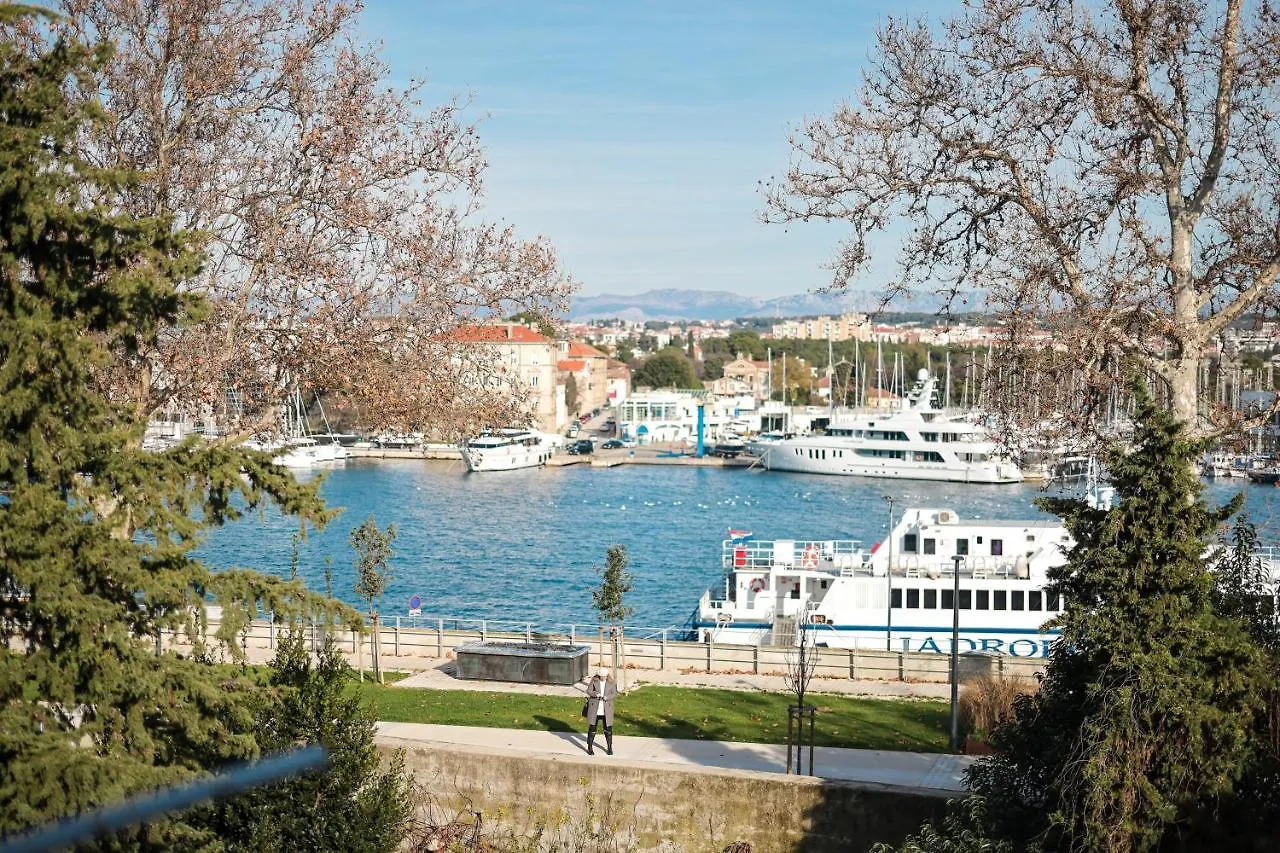 Sunset Boutiqe Apartment Old Town Ζαντάρ